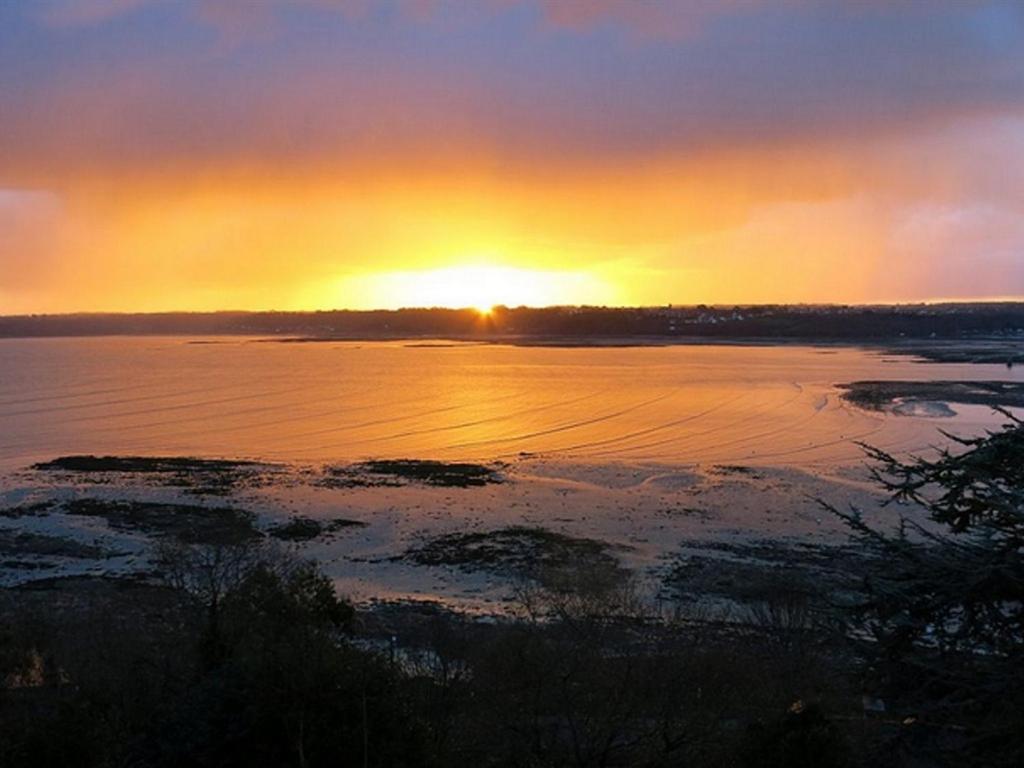La Presqu' Ile Du Lenn Face A La Mer Lejlighed Louannec Eksteriør billede