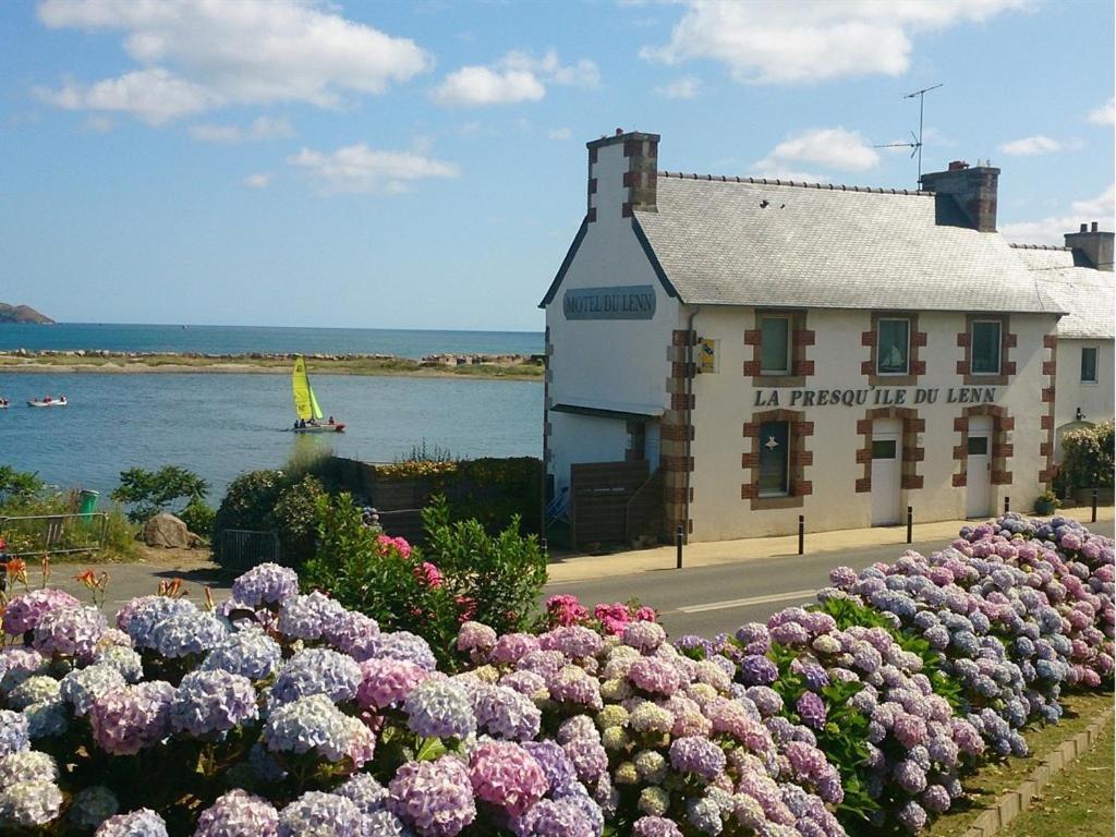 La Presqu' Ile Du Lenn Face A La Mer Lejlighed Louannec Eksteriør billede